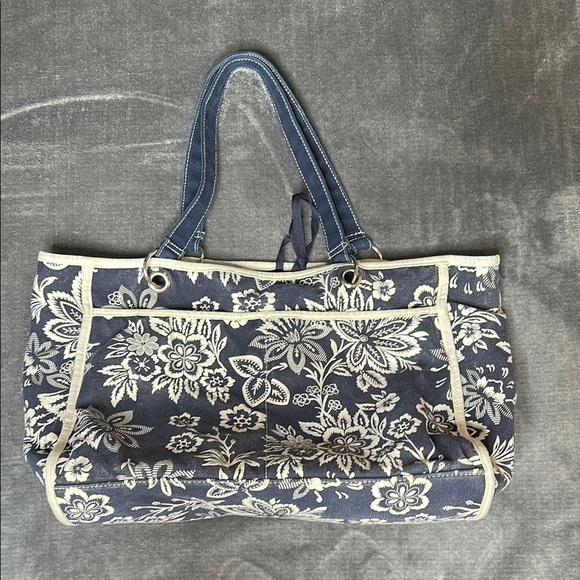 Floral Blue and White Tote Bag Preloved GUC - Picture 10 of 14